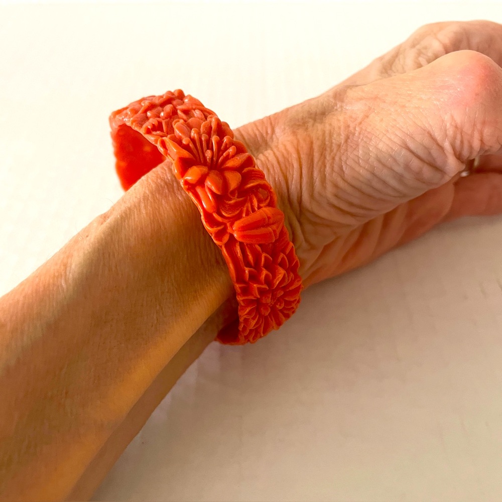 Vintage Bakelite Coral Carved Bangle Bracelet